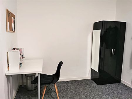 £1,650 PCM, Furnished Four Bedroom House with Enclosed Garden in Paget Street, Grangetown, Cardiff, CF11 7JY - Photo 2