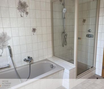 Toller Ausblick - Helle Zwei-Zimmer-Wohnung in ruhigem Zweifamilien... - Foto 1