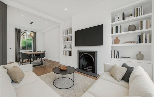 House To Let in Gayton Road, Hampstead, NW3 | TK International - Photo 1