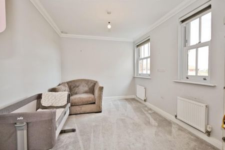 3 bedroom apartment to rent - Photo 3