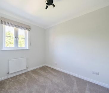 4 bedroom detached house to rent - Photo 5