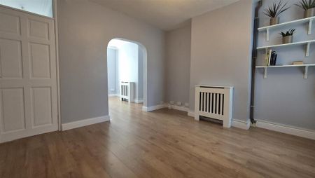 3 bedroom terraced house to rent - Photo 3