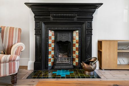 Ernest Gardens, London, W4 3QU - Photo 2