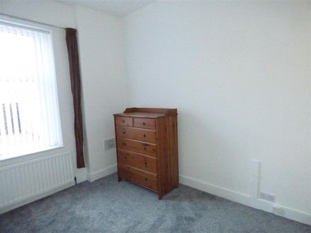 2 bed flat to rent in Seventh Avenue, Heaton, NE6 - Photo 2