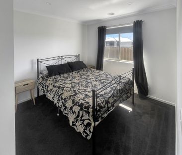 12 Techaven Street, Delacombe - Photo 6