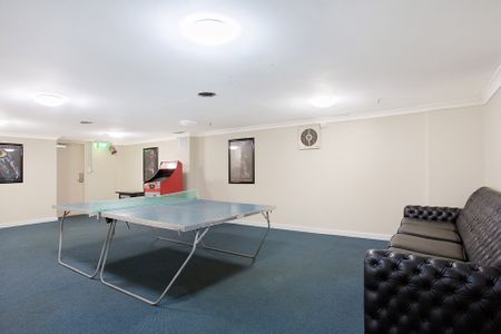 18 Hanlan Street, Surfers Paradise, QLD 4217 - Photo 5