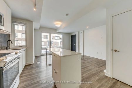 10 Ed Clark Gardens Boulevard #13 - Photo 4