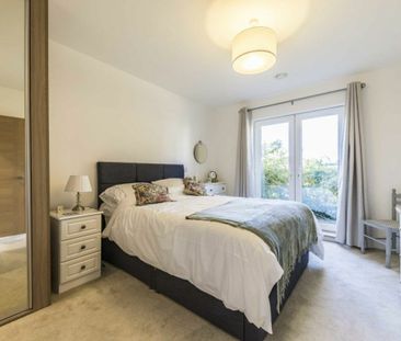 Dyas Road, TW16, London - Photo 1