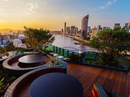 Oxley + Stirling Residences - Fully Furnished! - Photo 5