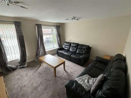 Runfield Close, Leigh, WN7 - Photo 2