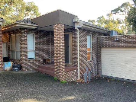 “2 Bedroom unit in Excellent condition” - Photo 3