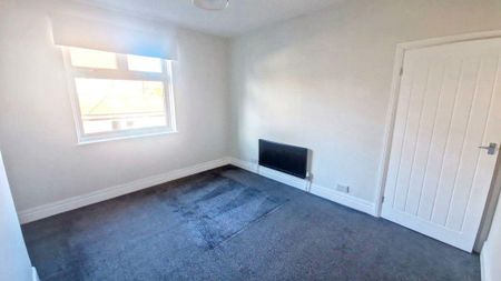 2 bed lower flat to rent in NE29 - Photo 2