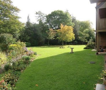 1 bedroom retirement property to rent - Photo 2