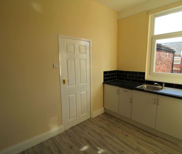 3 Bed Flat To Rent - Photo 6