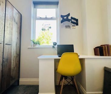 BEDROOM 5 – MEDIUM SINGLE WITH SHARED BATHROOM AND SEPERATE TOILET - Photo 3