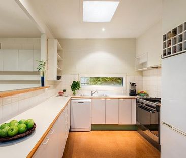 ELSTERNWICK LIVING - Photo 4