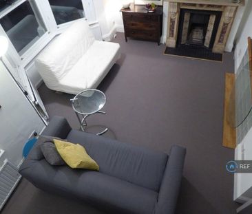 2 bedroom maisonette to rent - Photo 3