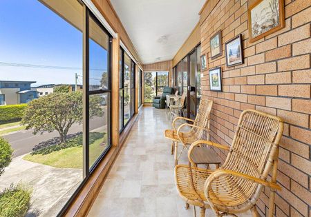 Stunning Coastal Living with Breathtaking Ocean Views - Photo 3