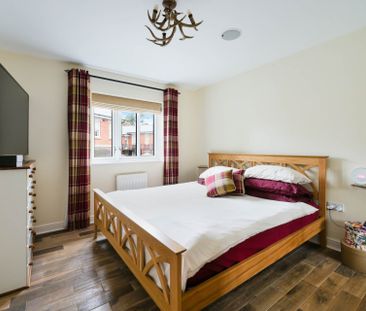 Noble Park, Epsom - Photo 4