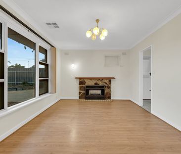 Charming 3-Bedroom Family Home in Morphett Vale, SA 5162 - Photo 1