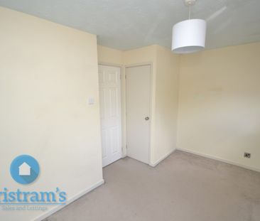 References Pending - 2 bed Semi-Detached House - Photo 2
