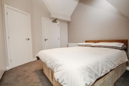 4 bedroom apartment to rent - Photo 3