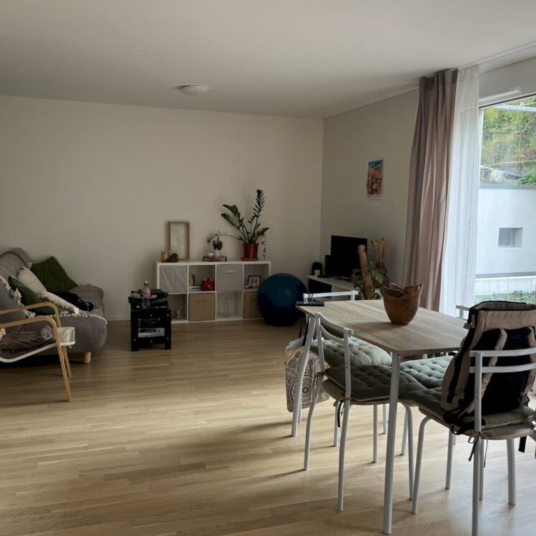 Bel appartement comme neuf de 2.5 pièces dans le quartier Sous-Gare - Foto 1