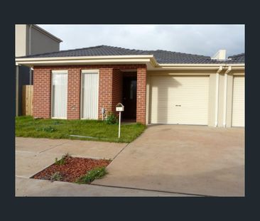 21/35-47 Tullidge Street, Melton, Vic 3337 - Photo 6