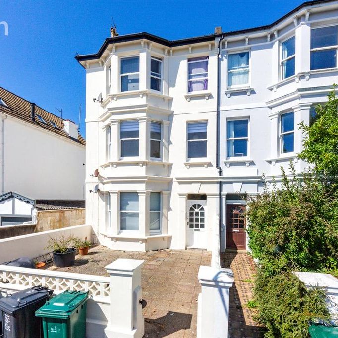 3 bedroom flat to rent - Photo 1