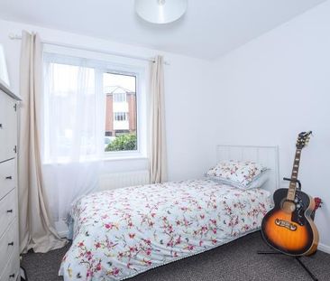 2 bedroom apartment to rent - Photo 5