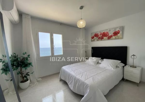 Sea front apartment of 2 bedrooms to rent in Es Vive, Ibiza