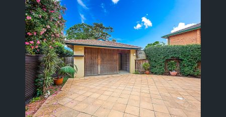 Immaculate Two Level Family Home - Photo 3