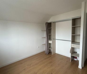 Location Maison 5 pièce(s) de 98.94 m2 - Photo 4