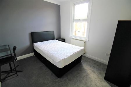 Room For Rent Francis Avenue, Southsea - Photo 2