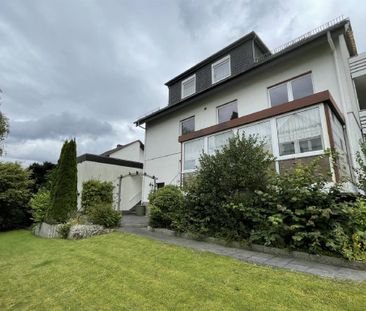 Geräumige und zentrumsnahe 4-Zimmerwohnung mit Balkon in Herford! - Photo 1