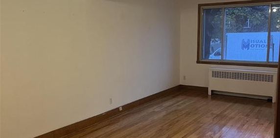 5 1/2 rénové, à 5 mn à pied du métro Fabre, des commerces et grands parcs - Photo 2