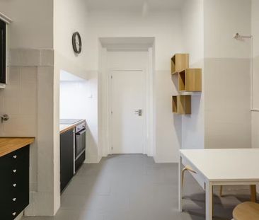 Calçada do Marquês de Abrantes, Lisbon, Lisbon 1200-163 - Photo 6