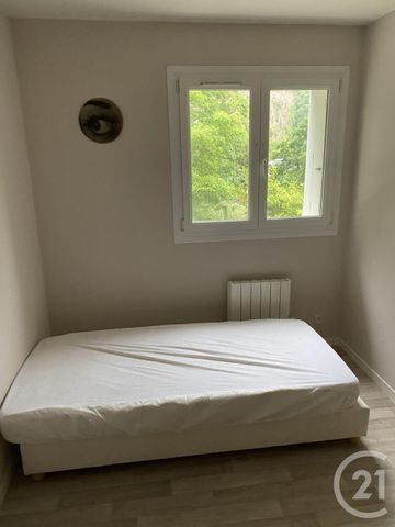 Location Appartement 4 pièces 75m² CHERBOURG-EN-COTENTIN 50100 - Photo 5