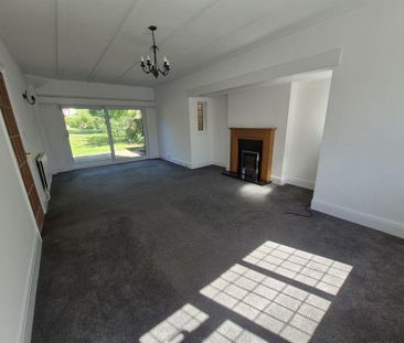 4 bedroom detached house to rent - Photo 2