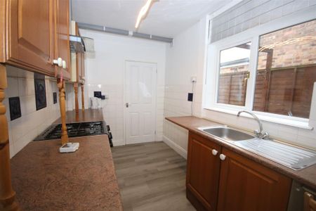 Bermuda Village, Nuneaton, CV10 - Photo 4