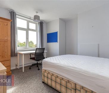 4 bedroom terraced house to rent - Photo 6