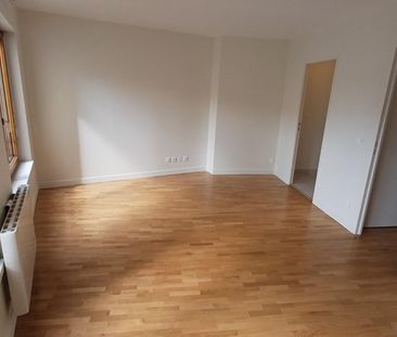 location Appartement T1 DE 30.15m² À PARIS - Photo 1
