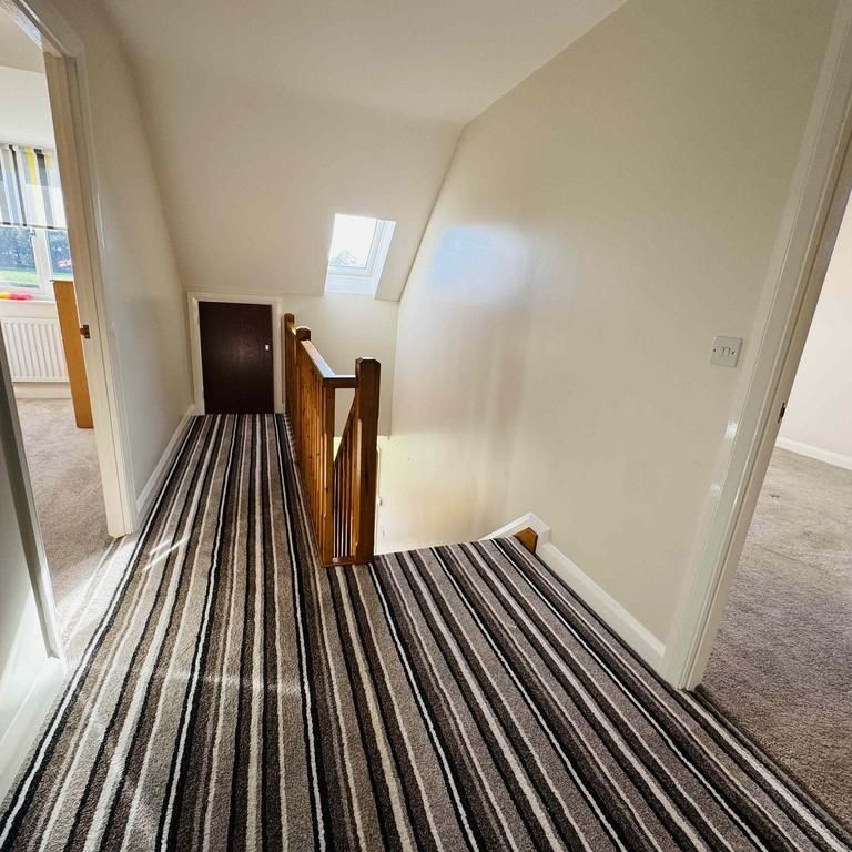 4 bedroom detached house to rent - Photo 1
