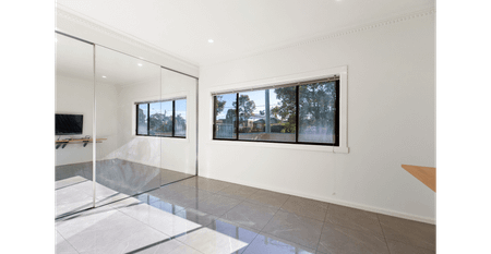 Charming 2-Bedroom Home for Lease in Prime Location! - Photo 2