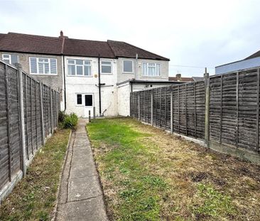 3 bedroom terraced house to rent - Photo 3