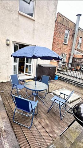 1 bedroom in a house share to rent - Photo 5