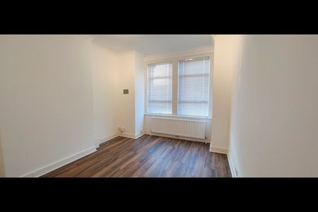 4 Bed Maisonette, Willow Vale, W12 - Photo 4
