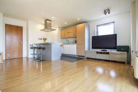 2 bedroom flat to rent - Photo 4