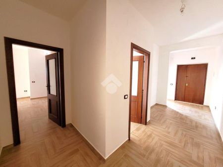 Quadrilocale in affitto - Photo 5