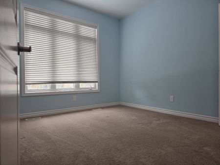 4 Bedroom home for rent in Wasaga Beach - Photo 2
